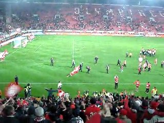 RedPlanet.gr - Αποθέωση Βαλβέρδε