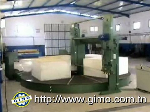 Horizontal foam cutting machine with rotating table (GIMO)