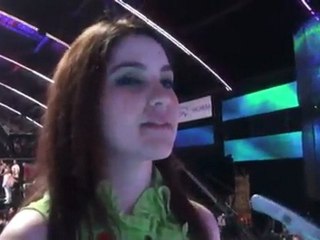 Celeste Buckingham: Ako sa ku mne správajú ako k decku! 🎤