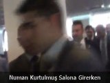 Numan Kurtulmuş'un Salona Girişi