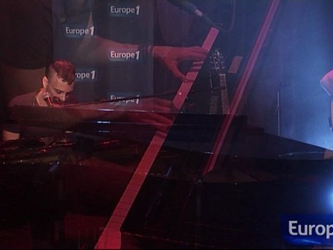 Asaf Avidan & The Mojos – Small Change Girl