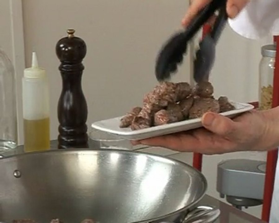 Wok de boeuf au sésame, légumes de saison