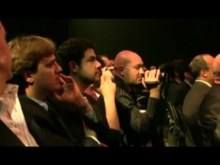 3D LED TV Samsung... ecco il primo video con Bonolis e Laurenti