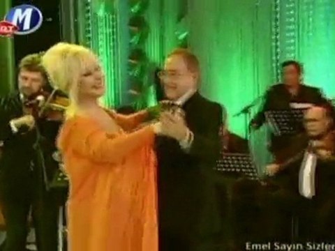Emel Sayın & Yaşar Özel £££ BİR GECE ANSIZIN GELEBİLİRİM & BEKLENEN ŞARKI