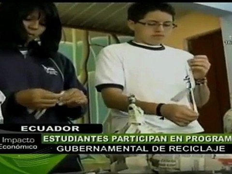Jóvenes y gobierno comparten proyectos ecológicos en Ecuad