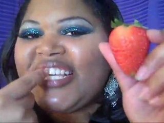 Mia's 2 Minute Tutorial: Rock that Superstar Smile!