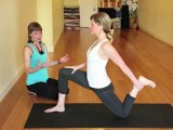 How to Do Yoga Low Lunge With Quad Stretch Pose - Women's Fitness