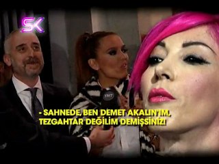 DEMET AKALIN HİÇ BÖYLE NEŞELİ GÖRMEDİNİZ