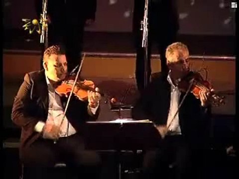 كاظم الساهر-حافية القدمين-تحية إلى نزار-دمشق 2005