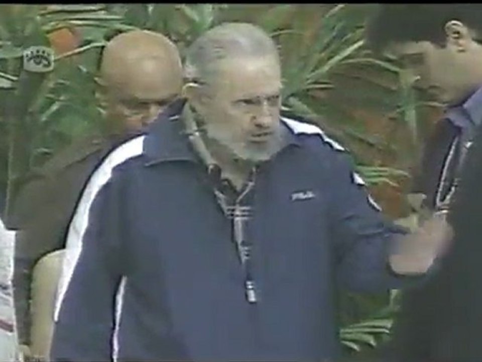 Fidel Castro passe définitivement la main à son frère Raul