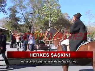 Kent merkezini atıyla birbirine kattı!