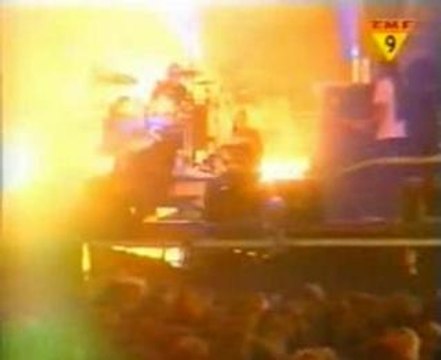 deftones - around the fur (live)