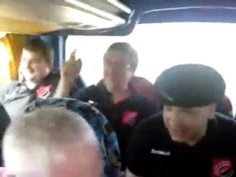 "l'invasion" oyonnaxienne ou le déplacement des supporters pour le match LOU vs USO à Gerland