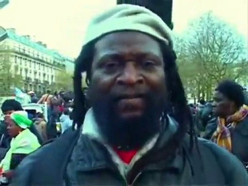 BETA SIMON + PABLO U-WA: Manifestation 19 dec 2010 place de la République