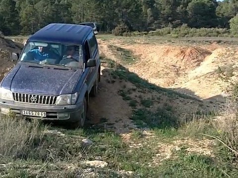 Monique Toyota Land Cruiser guidée par Michel C. Toyota Sortie Provence 2011 0186