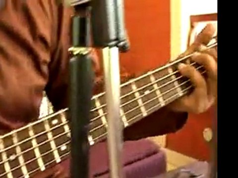 World's Fastest Bass Guitar Player / Jayen Varma / Great Slap Bassist