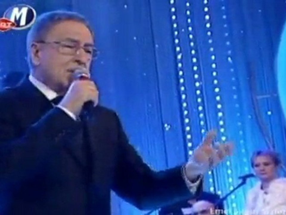 Yaşar Özel £££ KAPIN HER ÇALINDIKÇA O MUDUR DİYECEKSİN