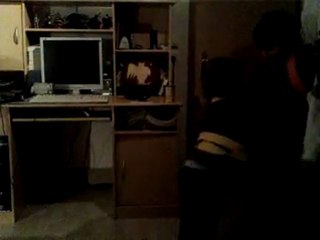 2 enfants se frappent