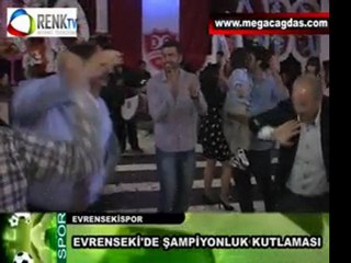 EVRENSEKİ'DE ŞAMPİYONLUK KUTLAMASI