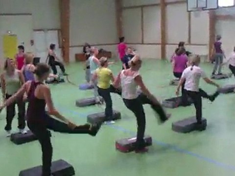 Cours de STEP, BAYEUX FITNESS FORME, BAYEUX 14400, Agnès LOUER