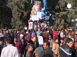 Tunus'ta isyanı tetikleyen kadın polis serbest