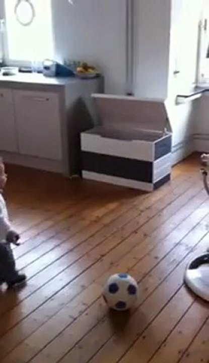 Bébé de 18 mois star du foot