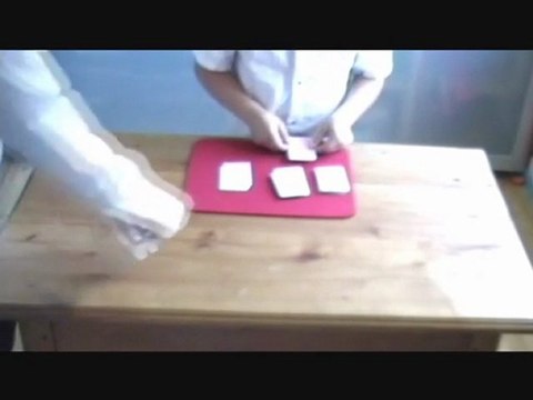 La carte cachée dans les trois paquets - Tour de magie