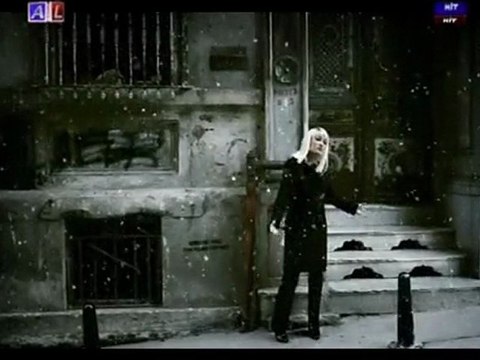 Zeynep Sonumuz Belli(Kutlama 2011) HQ