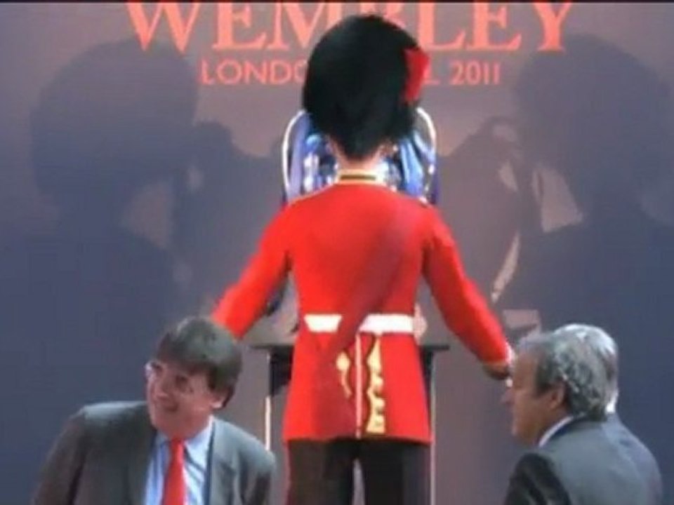 20 Abr 11: Platini y las entradas caras de Wembley