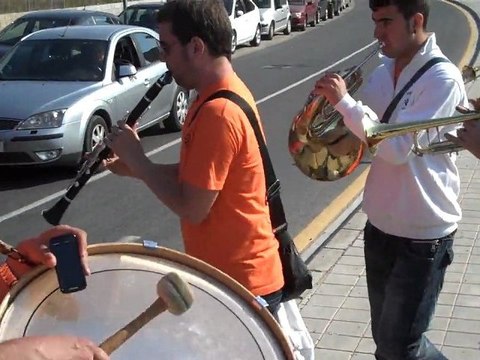 Ο ύμνος της Μπαρτσελόνα στον δρόμο!