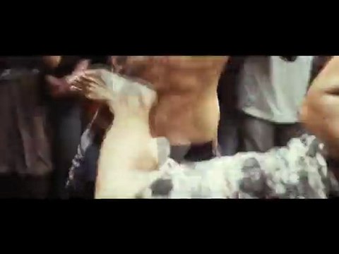 Никогда не сдавайся (Never Back Down).