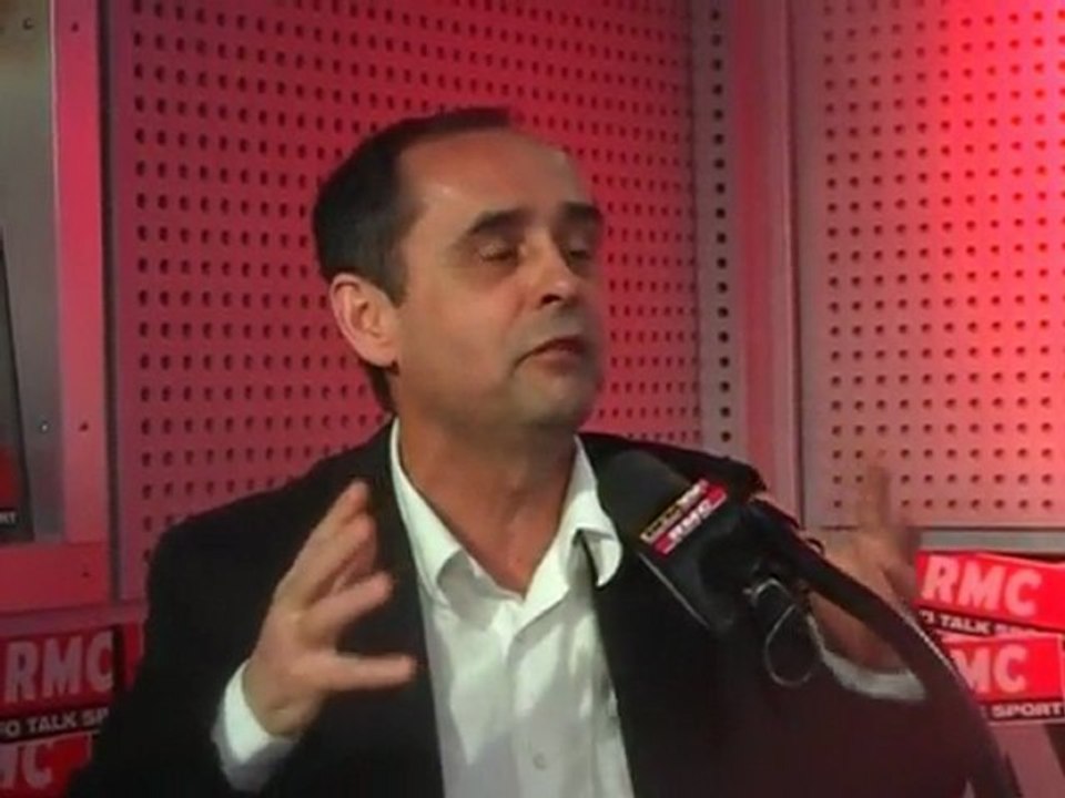 "Eva Joly est une robespierre en jupon !" Robert Ménard