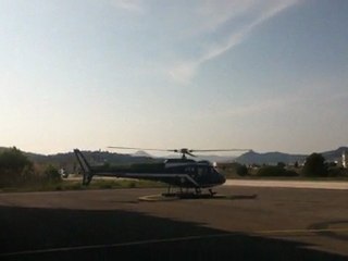 atterrissage de l'Ecureuil de la SAG de Hyères + décollage d'un NH90