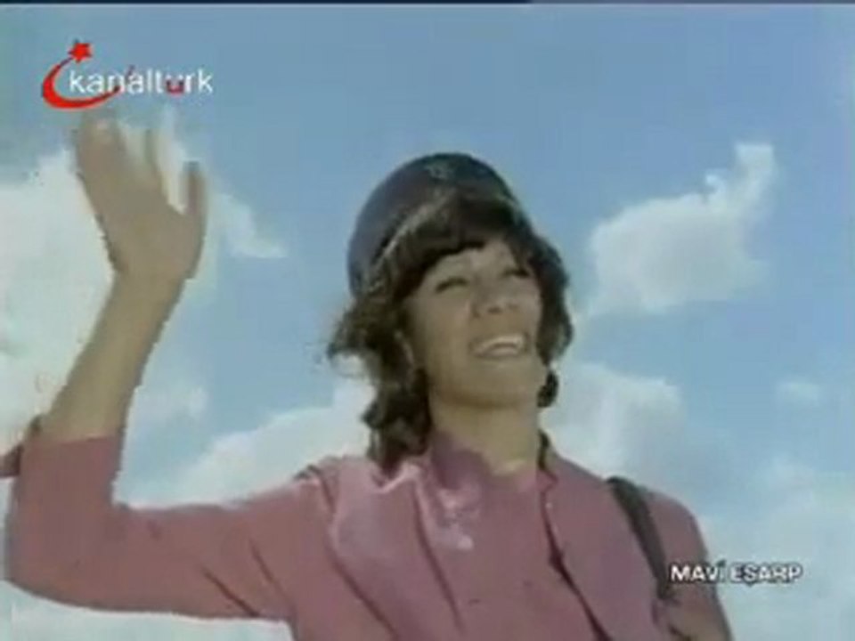 Ediz Hun - Uçak Sevgisi