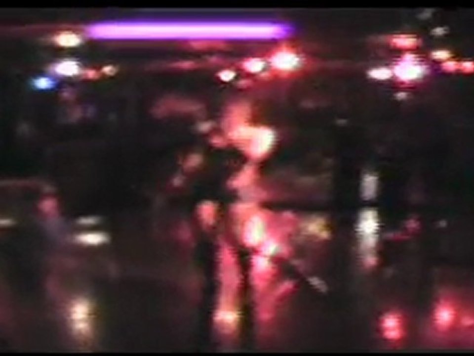 La poetesse Nathy Ebriet spectacle avril 2011 a Nantes