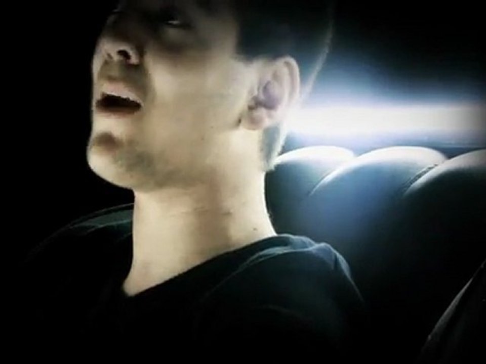 MTiko featuring TumasS - Azat es