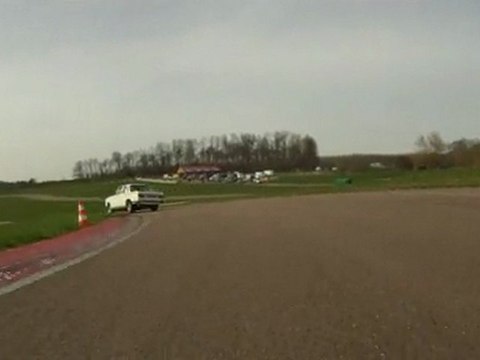 Les ecuyers 20 Mars 2011 BMW 2000 2002