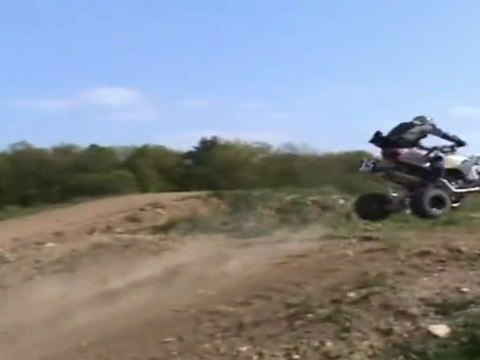 cross quad et motos à Midrevaux 2ème par Valerie Genin .B.