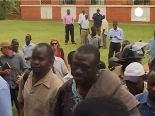 Ouganda: le chef de l'opposition placé en détention