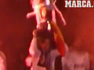 sergio ramos fais tomber la coupe du roi du bus