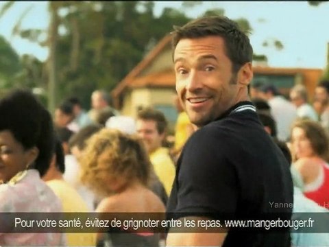 Publicité HD - Lipton Ice Tea DRINK POSITIVE (H. Jackman danse sur la plage) 2011