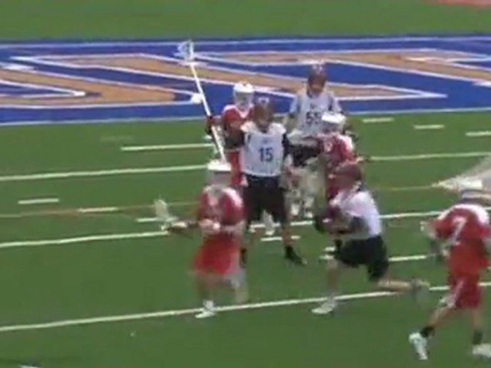 Colpo a tradimento alla partita di lacrosse