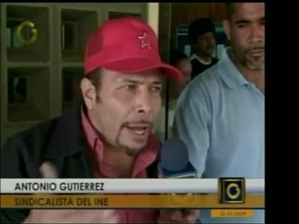 Obreros del INE protestaron a las puertas de la institución