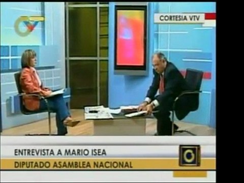 Mario Isea mostró las acusaciones contra Rosales y denunció