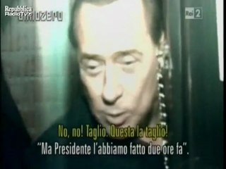 Berlusconi se fait sa secrétaire sur son bureau