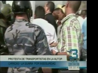 5 líneas de transporte trancaron parcialmente la Autopista C