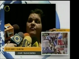 La jueza 13 de control destituida, Alicia Torres, acudió a d