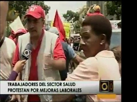Trabajadores de la salud protestaron por mejoras laborales.