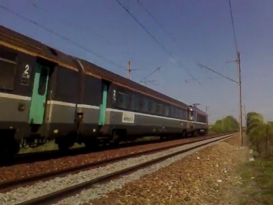 BB 15000 livrée Multi et son corail