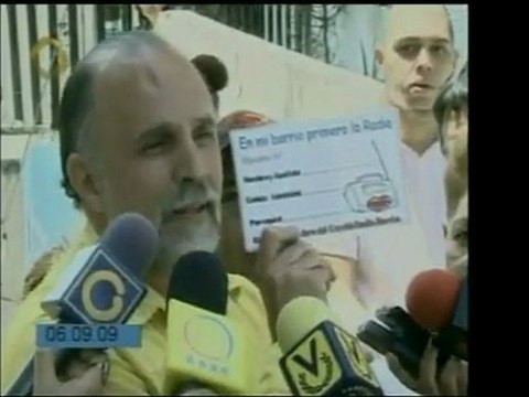 Juramentación de los comandos de Radio Bemba desde una zona